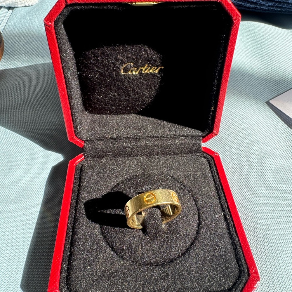 Love ring gold Cartier